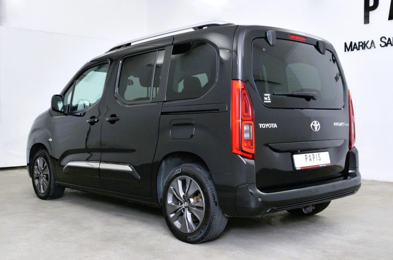 Toyota Proace City Verso 2020 1.5D 130KM 97 tys km czarna Family VAT 23%