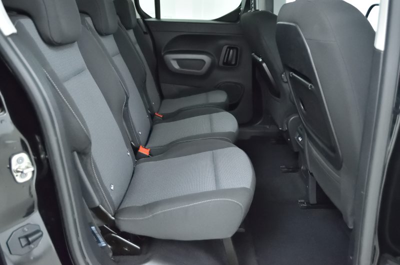 Toyota Proace City Verso 2020 1.5D 130KM 97 tys km czarna Family VAT 23%