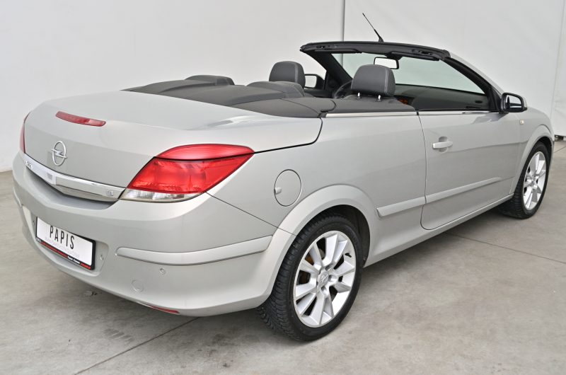 Opel Astra 2007r 1.8 Benzyna 140KM Cosmo Cabrio VATmarża