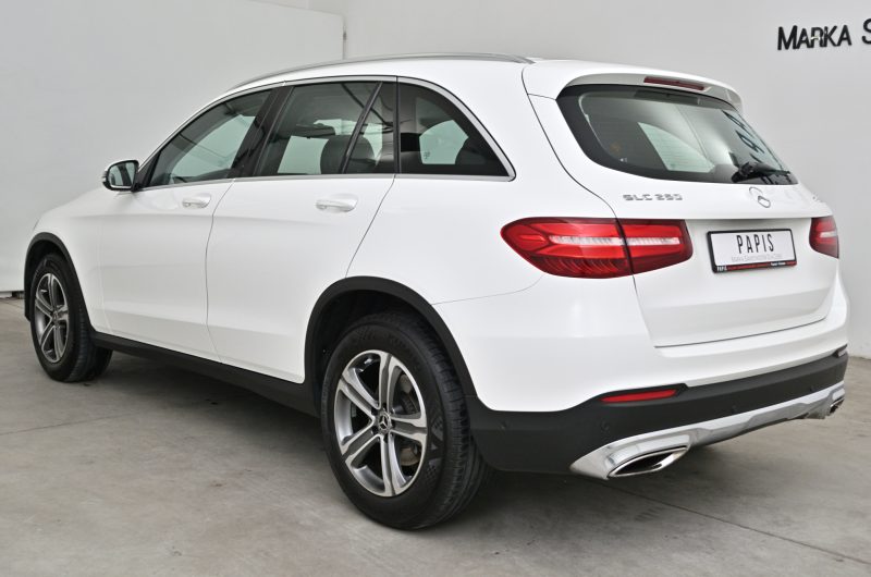 Mercedes-Benz GLC250 2018r 2.0 Benzyna 211KM 4-Matic 9G-tronic SalonPL VATmarża