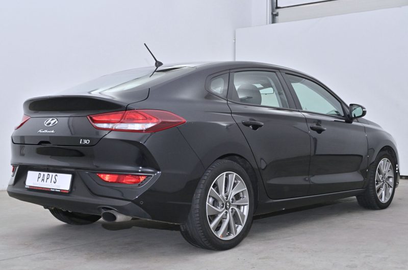 HYUNDAI I30 III FASTBACK 1.4 T-GDI 140KM 2018 Comfort SalonPL Serwisy ASO Bezwypadkowy Gwarancja