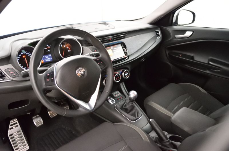 Alfa Romeo Giulietta 1.4 T-JET TURBO 120KM 2019 TB SUPER SalonPL Gwarancja Bezwypadkowy Serwis ASO