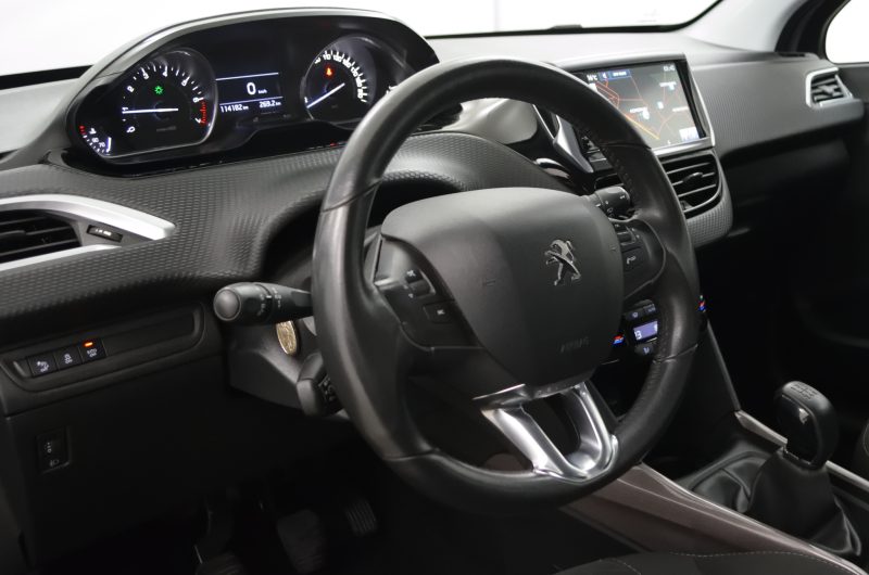 Peugeot 2008 2015 1.2 Puretech 110KM 116 tys km manual VAT-marża