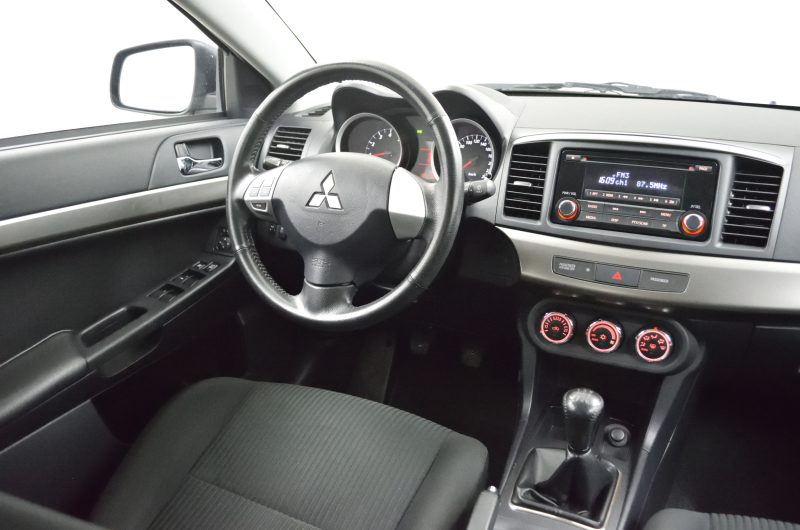 MITSUBISHU LANCER SEDAN 2014 1.6 BENZYNA 117KM MANUAL INVATE SALON POLSKA BEZWYPADKOWY GWARANCJA