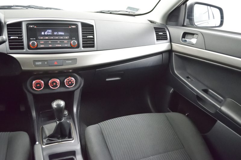 MITSUBISHU LANCER SEDAN 2014 1.6 BENZYNA 117KM MANUAL INVATE SALON POLSKA BEZWYPADKOWY GWARANCJA