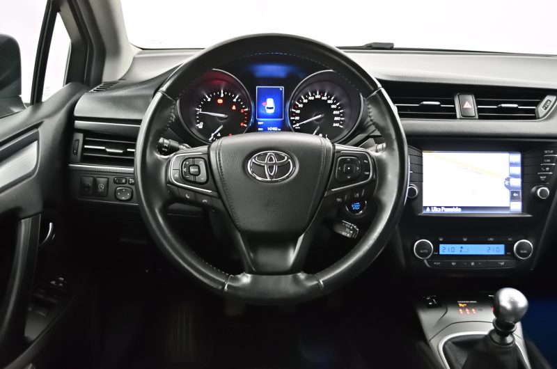 Toyota Avensis 2017r 2.0 Diesel 143KM Prestige SalonPL VATmarża