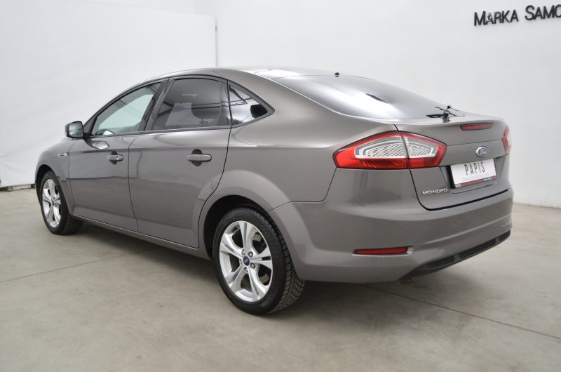 FORD MONDEO SEDAN 2013 2.0TDCI 140KM AUTOMAT POWERSHIFT LEDY ALU 17 SALON PL GWARANCJA SERWISY ASO