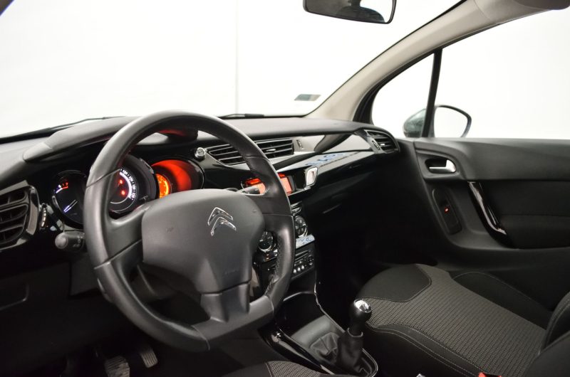 CITROEN C3 II 1.2 E-VTI 82KM 2014′ SELECTION SalonPL ASO Bezwypadkowy Gwarancja – nowy rozrząd