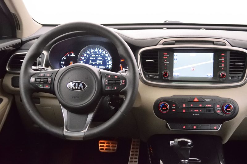 KIA SORENTO III SUV 2.0 CRDI 185KM 4WD 7-osobowy wersja L SalonPL Bezwypadkowy Gwarancja ASO