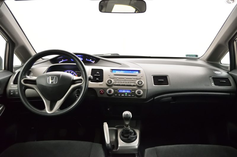 HONDA CIVIC VIII SEDAN 1.8 I-VTEC 140KM 2009 SalonPL Bezwypadkowy Pełen Serwis Gwarancja