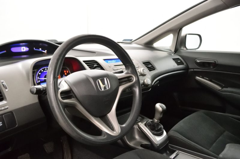 HONDA CIVIC VIII SEDAN 1.8 I-VTEC 140KM 2009 SalonPL Bezwypadkowy Pełen Serwis Gwarancja