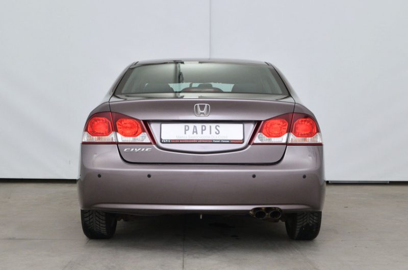 HONDA CIVIC VIII SEDAN 1.8 I-VTEC 140KM 2009 SalonPL Bezwypadkowy Pełen Serwis Gwarancja