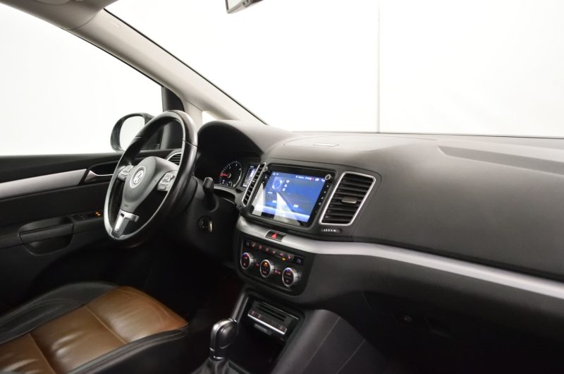 VOLKSWAGEN SHARAN II VAN 2.0 TDI CR BMT 177KM 2015′ Highline SalonPL ASO Bezwypadkowy Gwarancja