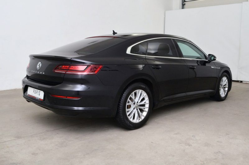 VOLKSWAGEN ARTEON 2.0 TDI 150KM 2018′ DSG ELEGANCE SalonPL Nowy rozrząd Gwarancja Grzane fotele x4