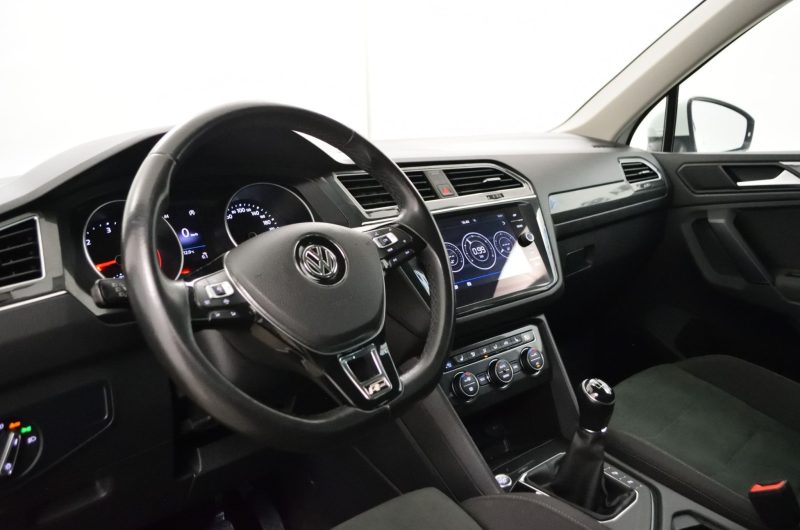 VOLKSWAGEN TIGUAN II SUV 2.0 TDI 115KM 2019′ RLINE Seriwsy Gwarancja Kamera ACC As.parkowania