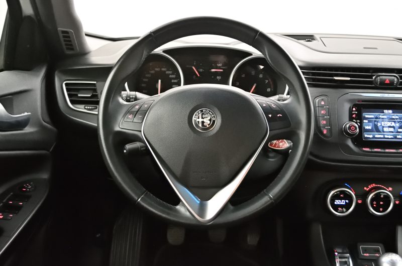 Alfa Romeo Giulietta 2017r 1.4 Benzyna 120KM Super SalonPL VATmarża